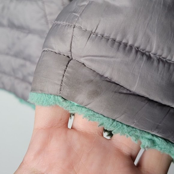 The North‎ Face Mossbud Swirl Reversible Sherpa Green Puffer Jacket Size L 14/16 - Picture 8 of 8